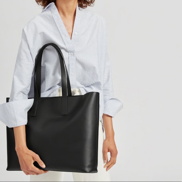 Everlane Handbags - Everlane The Day Market Black Leather Tote